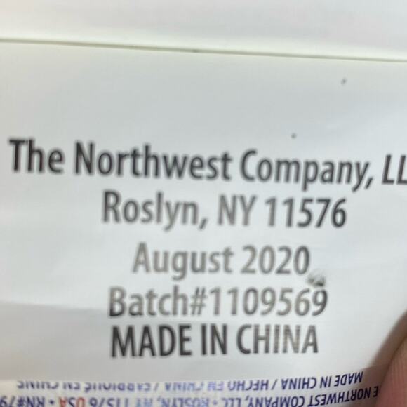 Northwest POKÉMON Pikachu Thumbs Up Plush/Pillow 15" - Picture 7 of 9